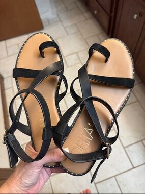 Black Strappy Women's Sandals with Stud-Trim Footbed